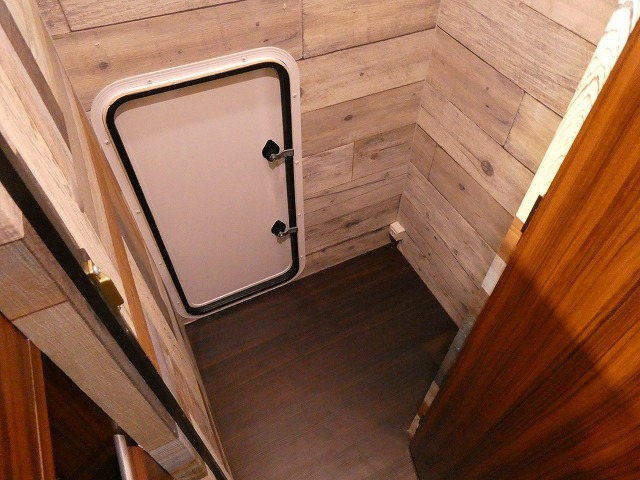 キャンピングカー キャブコン ﾐｽﾃｨｯｸ ﾚｼﾞｽﾄﾛｱｳﾙ　DCｸｰﾗｰ　FFﾋｰﾀｰ