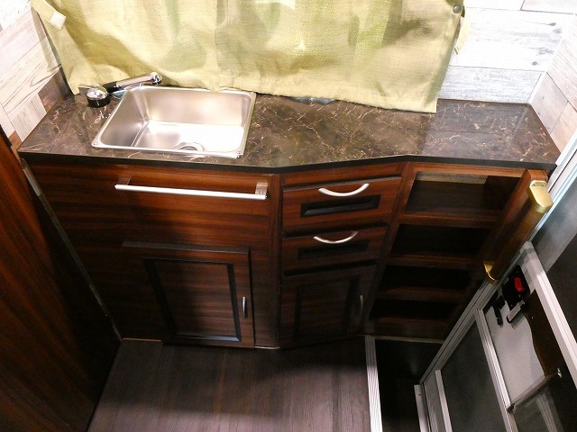 キャンピングカー キャブコン ﾐｽﾃｨｯｸ ﾚｼﾞｽﾄﾛｱｳﾙ　DCｸｰﾗｰ　FFﾋｰﾀｰ