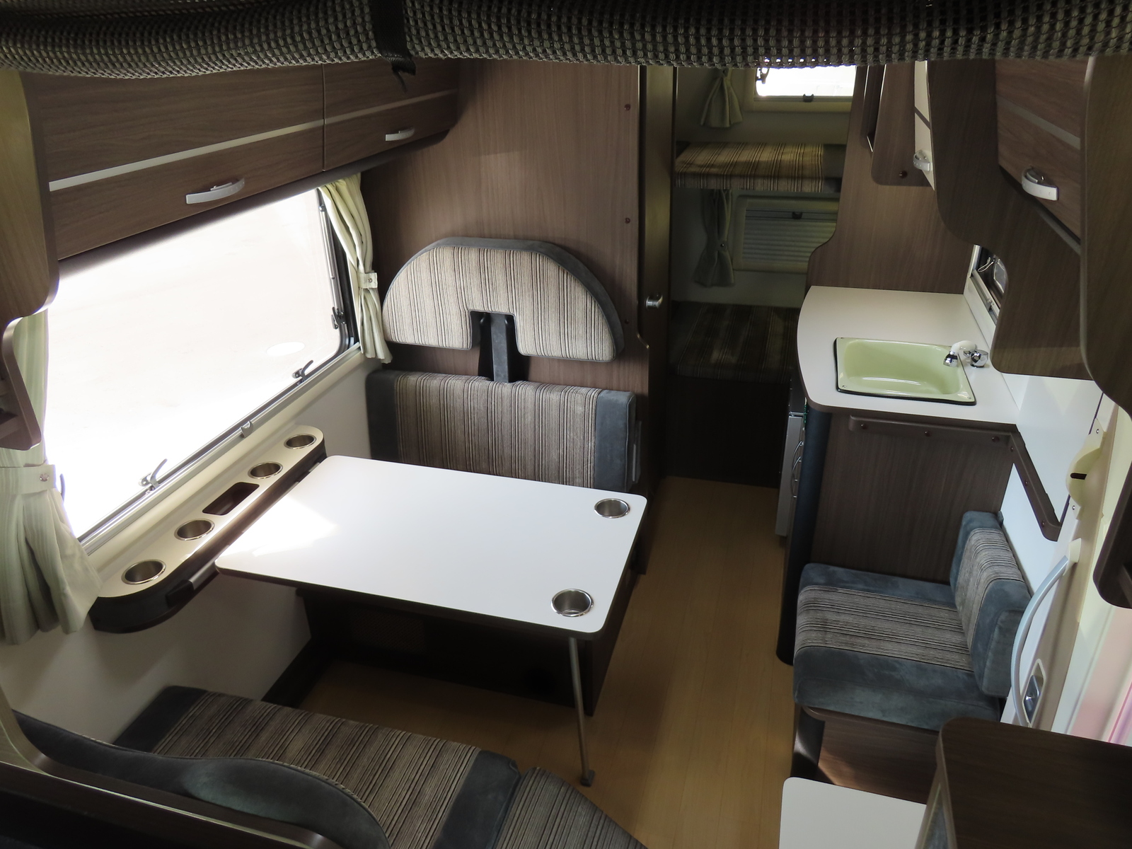 キャンピングカー キャブコン ｶﾑﾛｰﾄﾞ 東和 ｳﾞｫｰﾝR2B FFﾋｰﾀｰ