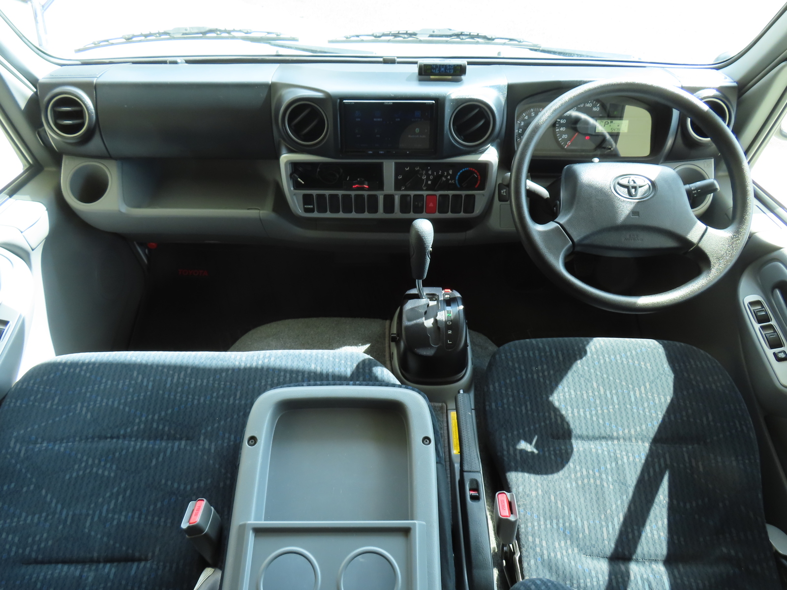 キャンピングカー キャブコン ｶﾑﾛｰﾄﾞ 東和 ｳﾞｫｰﾝR2B FFﾋｰﾀｰ