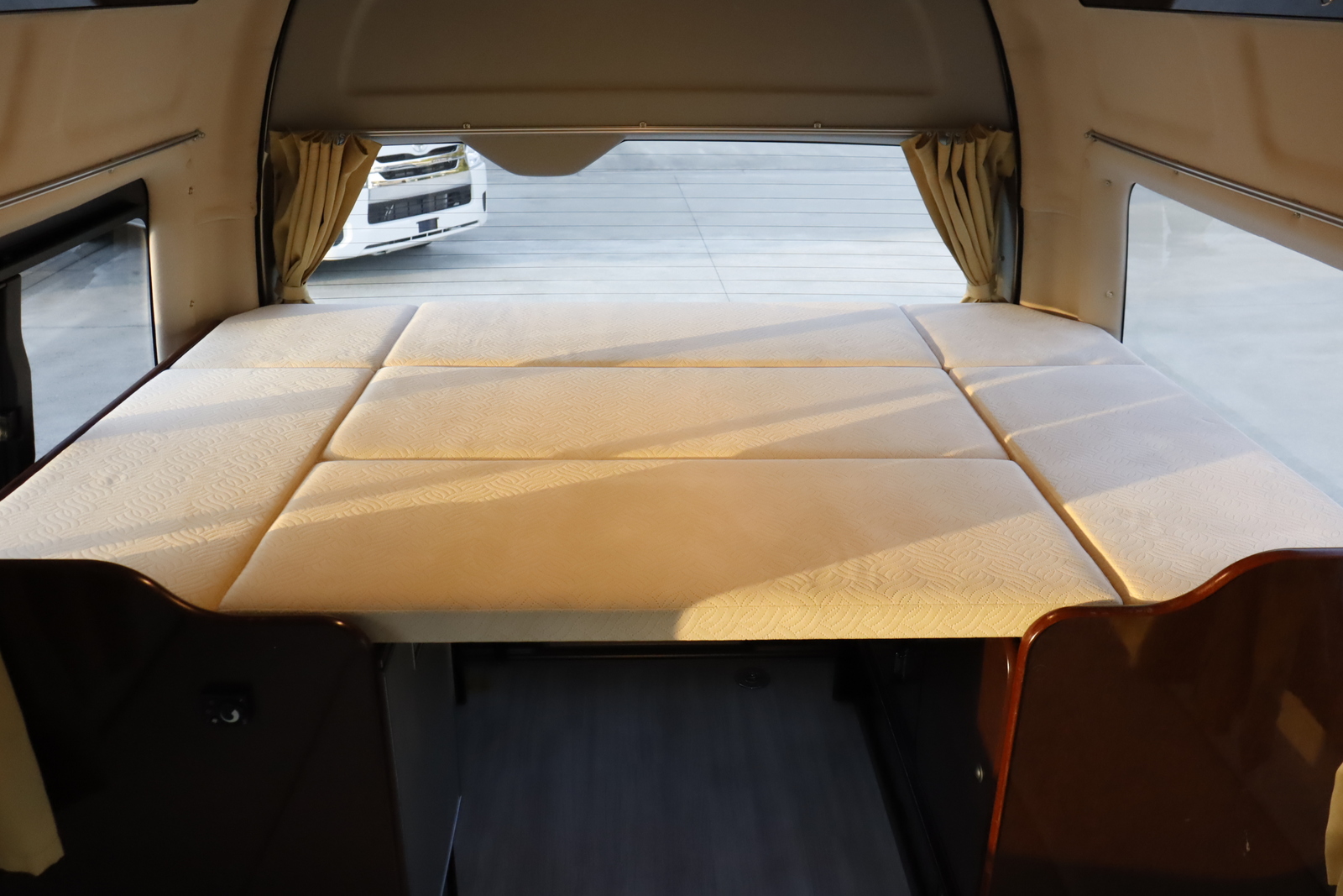 キャンピングカー バンコン ﾊｲｴｰｽ FOCS ｱﾘｾﾞ FFﾋｰﾀｰ ｵｰﾆﾝｸﾞ