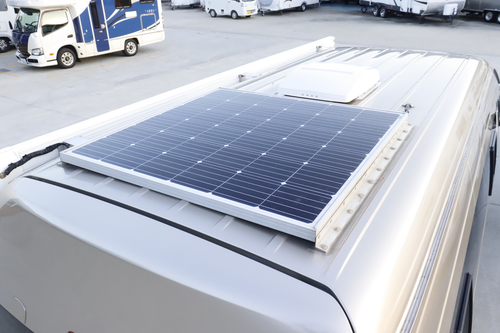 キャンピングカー バンコン ﾊｲｴｰｽ FOCS ｱﾘｾﾞ FFﾋｰﾀｰ ｵｰﾆﾝｸﾞ