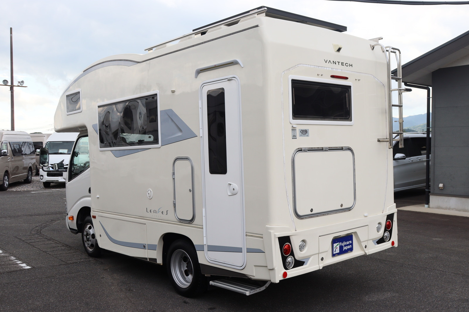 キャンピングカー キャブコン ｶﾑﾛｰﾄﾞ ﾊﾞﾝﾃｯｸ ｺﾙﾄﾞﾘｰﾌﾞｽ 4WD