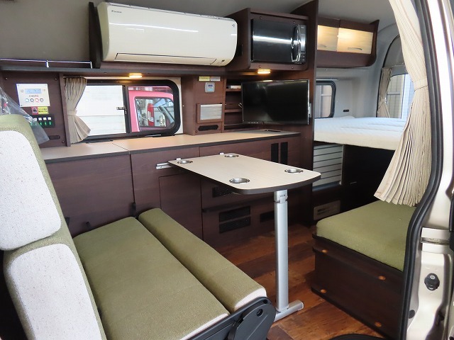 キャンピングカー バンコン ﾊｲｴｰｽ ｷｬﾝﾊﾟｰ鹿児島 ﾚﾑﾌｫﾚｽﾄ　家庭用AC