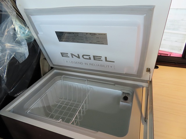 キャンピングカー バンコン ﾊｲｴｰｽ ｷｬﾝﾊﾟｰ鹿児島 ﾚﾑﾌｫﾚｽﾄ　家庭用AC