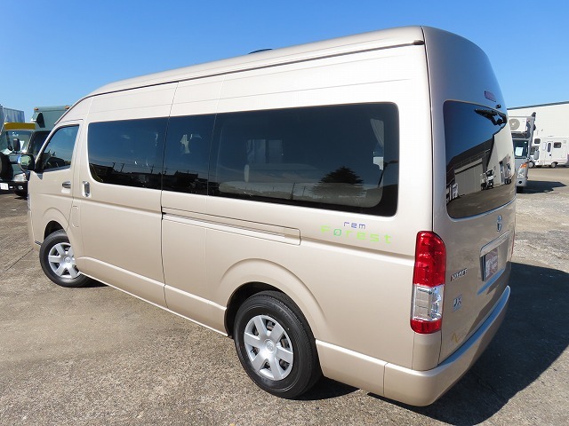 キャンピングカー バンコン ﾊｲｴｰｽ ｷｬﾝﾊﾟｰ鹿児島 ﾚﾑﾌｫﾚｽﾄ　家庭用AC