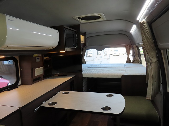 キャンピングカー バンコン ﾊｲｴｰｽ ｷｬﾝﾊﾟｰ鹿児島 ﾚﾑﾌｫﾚｽﾄ　家庭用AC
