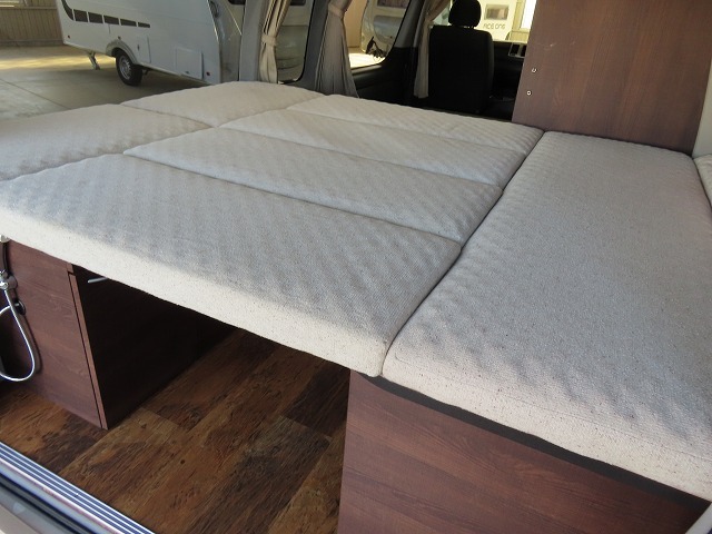 キャンピングカー バンコン ﾊｲｴｰｽ ｷｬﾝﾊﾟｰ鹿児島 ﾚﾑﾌｫﾚｽﾄ　家庭用AC