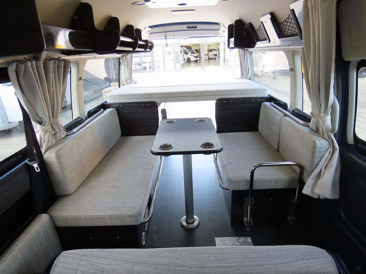 キャンピングカー バンコン ﾊｲｴｰｽ ｱﾈｯｸｽ ﾌｧﾐﾘｰﾜｺﾞﾝ 4WD