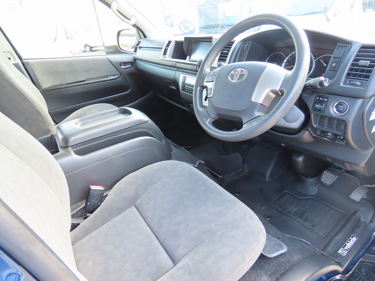 キャンピングカー バンコン ﾊｲｴｰｽ ｱﾈｯｸｽ ﾌｧﾐﾘｰﾜｺﾞﾝ 4WD