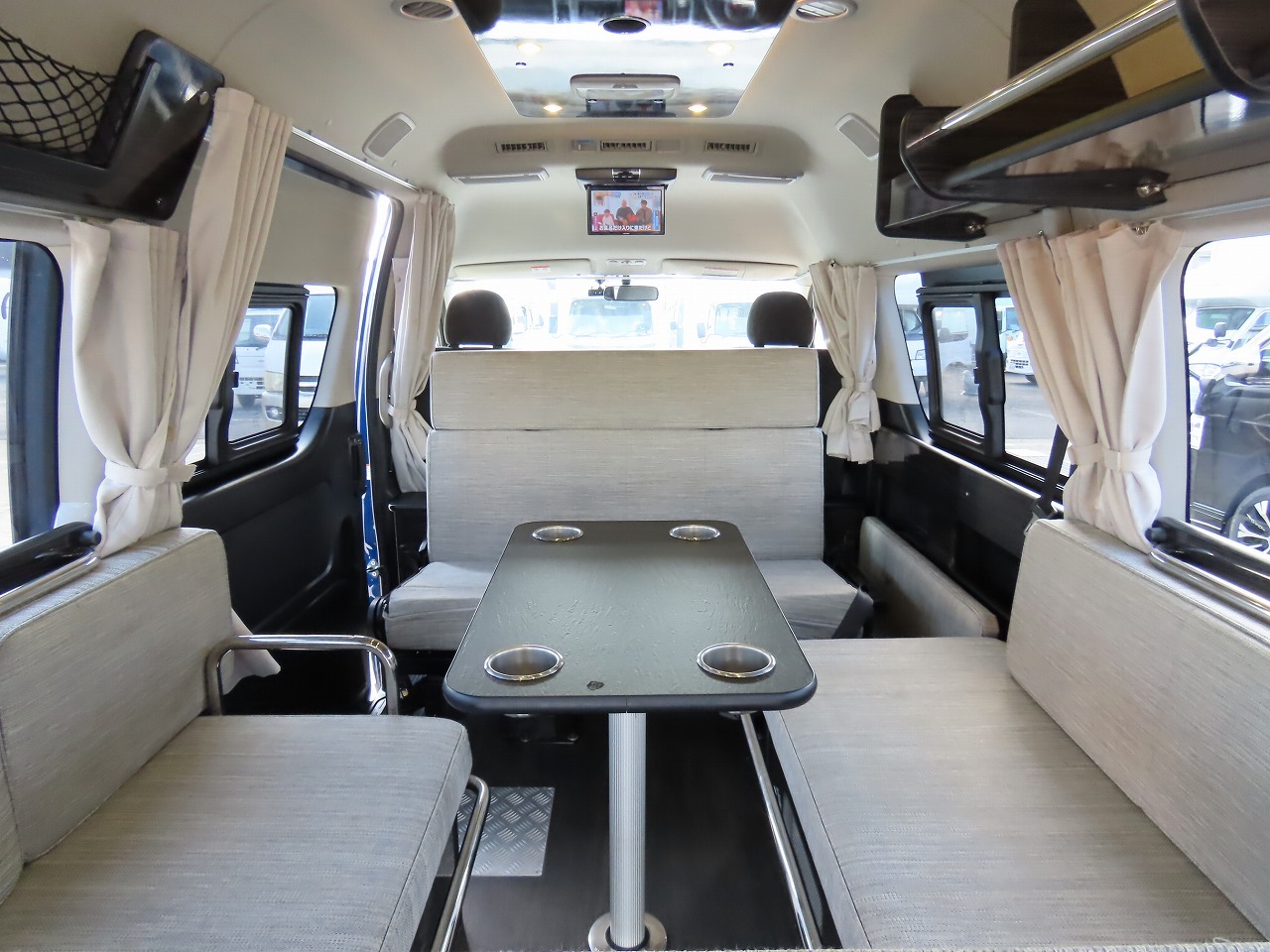 キャンピングカー バンコン ﾊｲｴｰｽ ｱﾈｯｸｽ ﾌｧﾐﾘｰﾜｺﾞﾝ 4WD