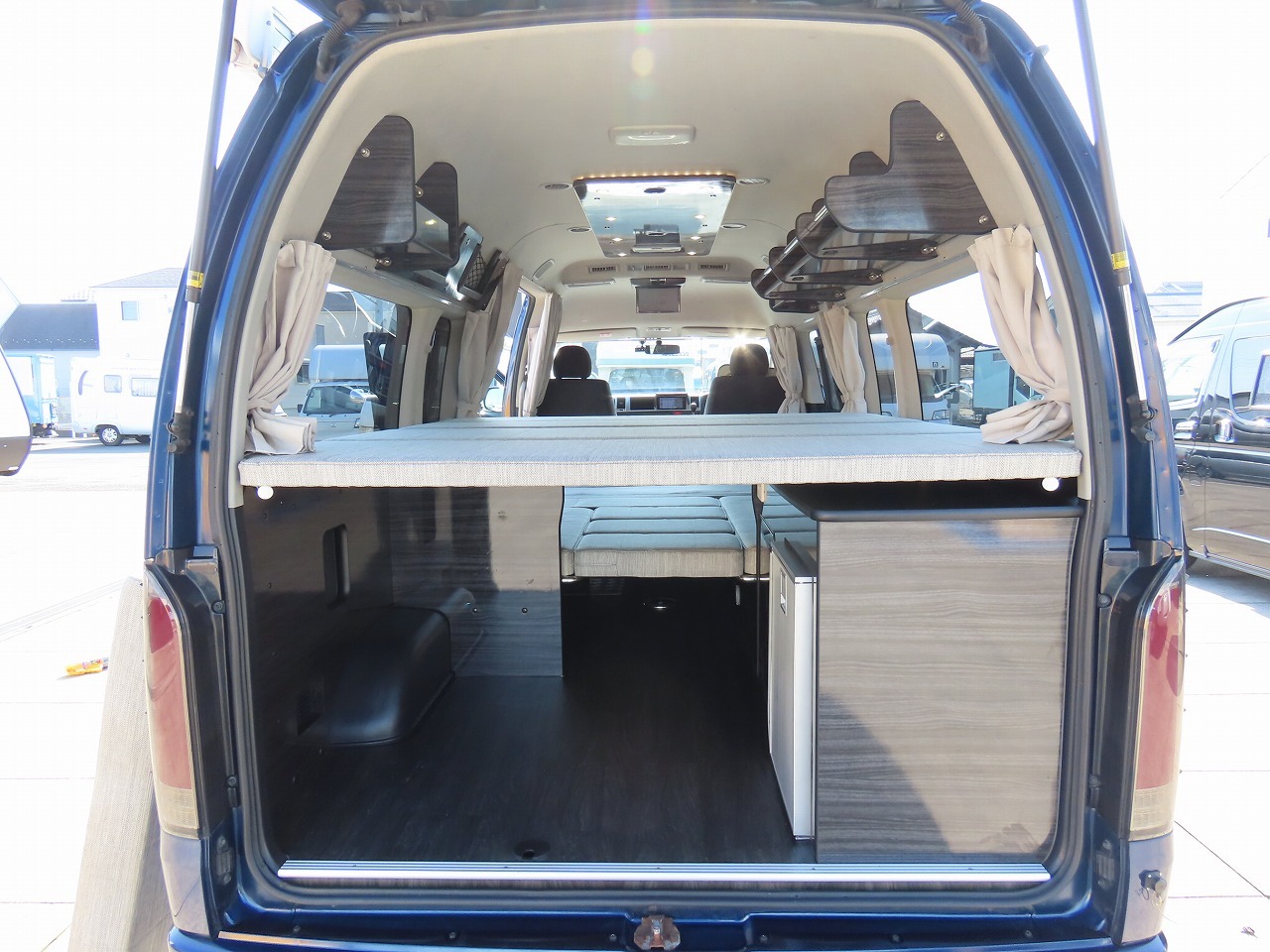 キャンピングカー バンコン ﾊｲｴｰｽ ｱﾈｯｸｽ ﾌｧﾐﾘｰﾜｺﾞﾝ 4WD