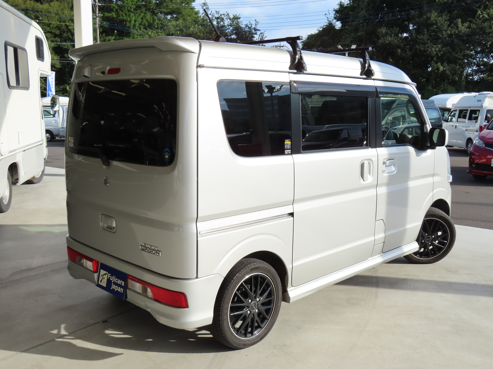 キャンピングカー 軽キャンパー ｴﾌﾞﾘｲ ﾚｸﾋﾞｨ ｵﾘｼﾞﾅﾙ仕様 4WD