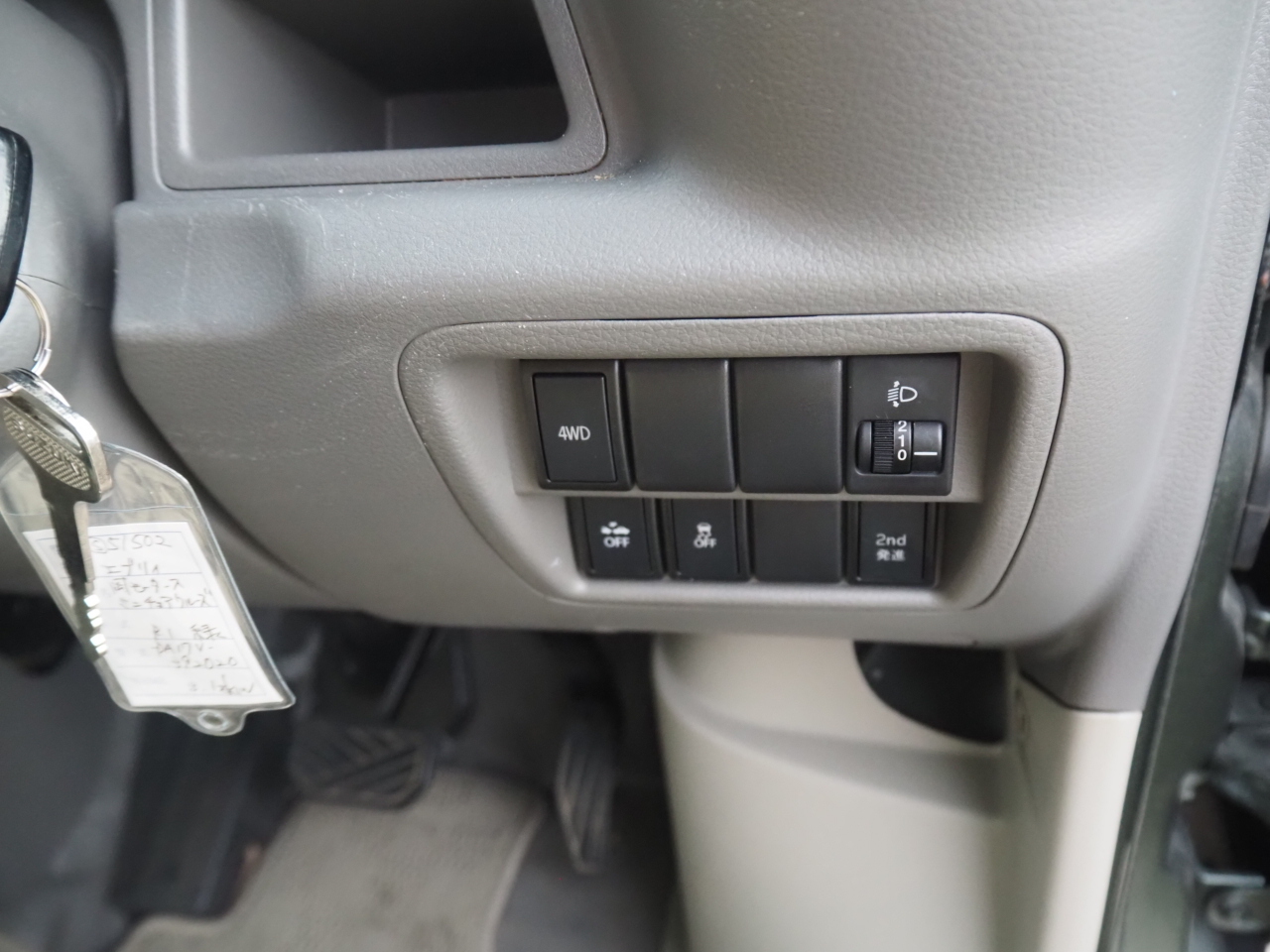 キャンピングカー 軽キャンパー ｴﾌﾞﾘｲ 岡ﾓｰﾀｰｽ ﾐﾆﾁｭｱｸﾙｰｽﾞ 4WD