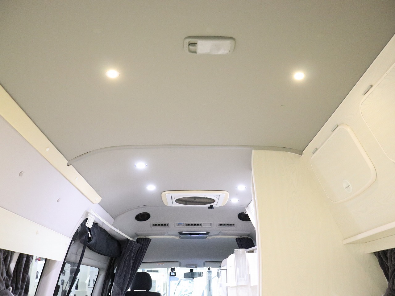 キャンピングカー バンコン ﾚｼﾞｱｽｴｰｽRVﾋﾞｯｸﾌｯﾄﾘﾄﾙﾉｵｸﾀｰﾋﾞｱ4駆