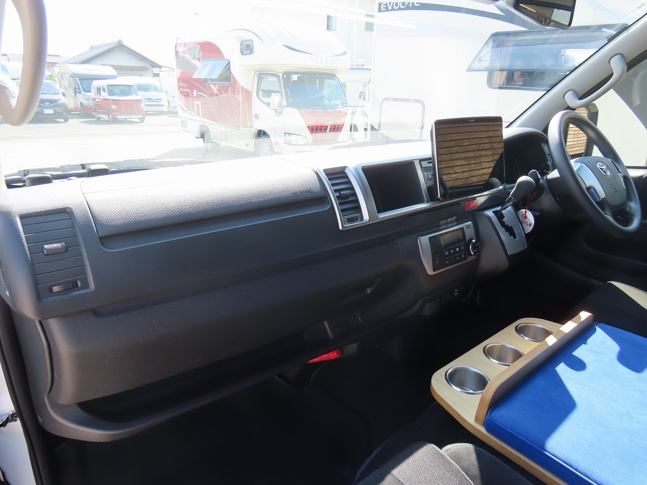 キャンピングカー バンコン ﾊｲｴｰｽ ﾊﾞｰﾃﾞﾝｸﾞﾗﾝﾃﾞｶｰｻﾎｰﾑED 4WD