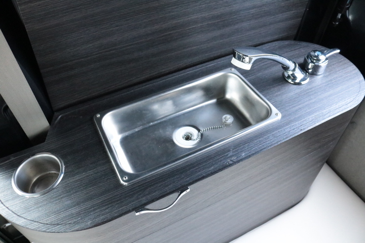 キャンピングカー 軽キャンパー ｴﾌﾞﾘｲ ﾈｸｽﾄｷｬﾝﾊﾟｰ ﾌﾟﾚﾐｱﾑ　ﾃﾚﾋﾞ