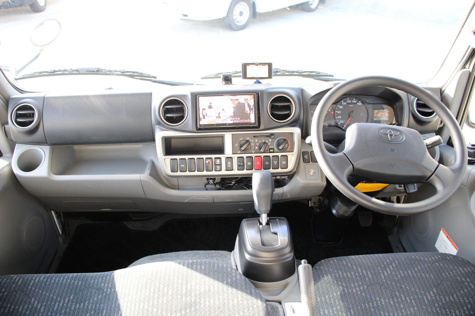 キャンピングカー キャブコン ｶﾑﾛｰﾄﾞ ｱﾈｯｸｽ ﾘﾊﾞﾃｨ52SP 4WD