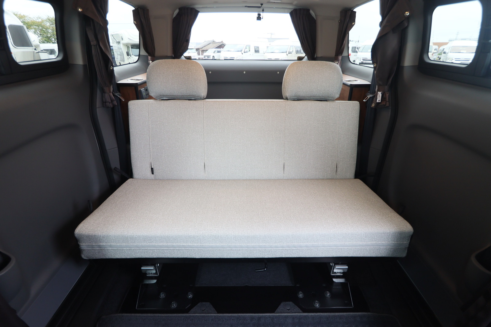 キャンピングカー バンコン NV200ﾊﾞﾈｯﾄ FOCS ﾙｿ