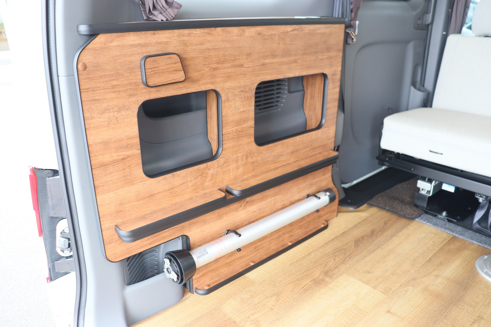 キャンピングカー バンコン NV200ﾊﾞﾈｯﾄ FOCS ﾙｿ