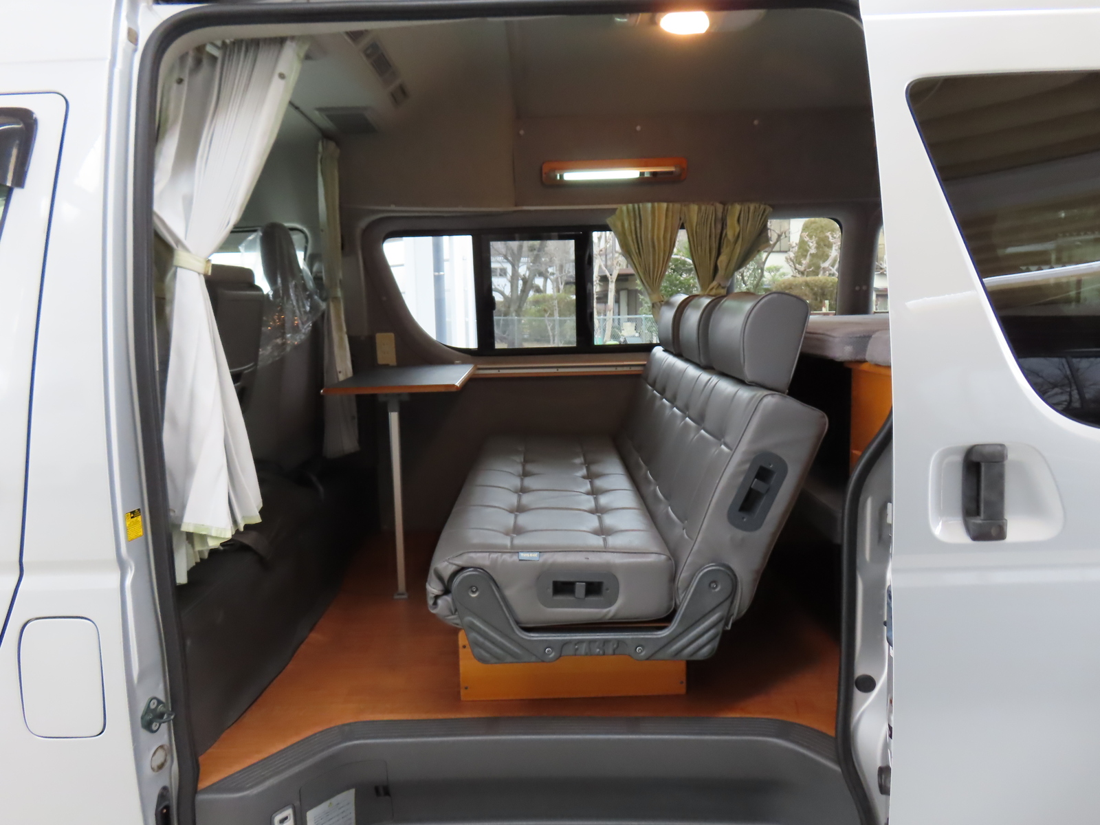 キャンピングカー バンコン ﾊｲｴｰｽ ﾄｲﾌｧｸﾄﾘｰ ﾄｲｽﾞﾎﾞｯｸｽ