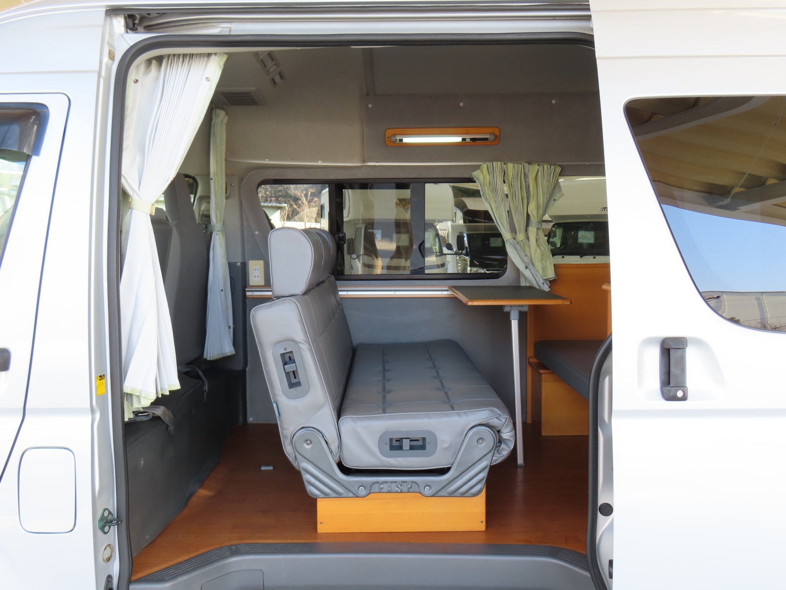 キャンピングカー バンコン ﾊｲｴｰｽ ﾄｲﾌｧｸﾄﾘｰ ﾄｲｽﾞﾎﾞｯｸｽ