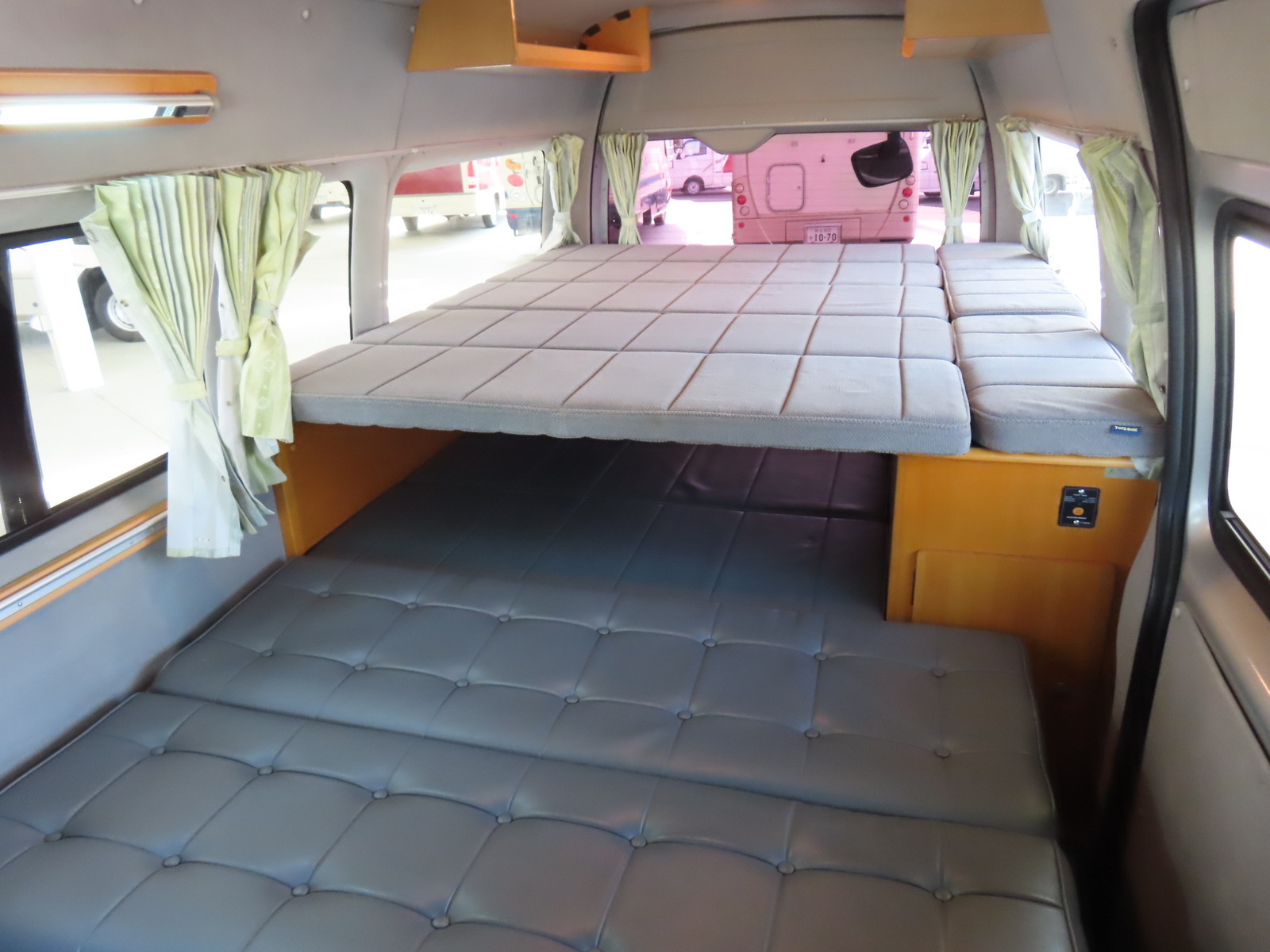 キャンピングカー バンコン ﾊｲｴｰｽ ﾄｲﾌｧｸﾄﾘｰ ﾄｲｽﾞﾎﾞｯｸｽ