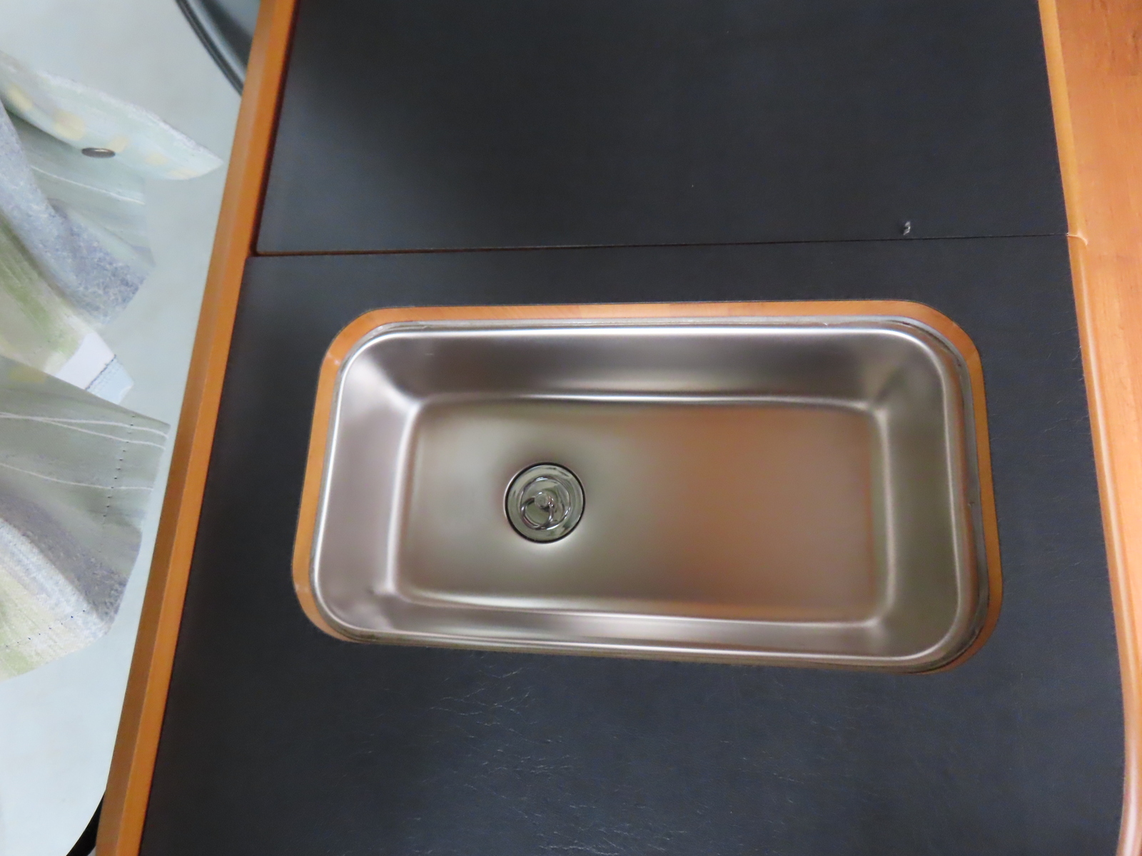 キャンピングカー バンコン ﾊｲｴｰｽ ﾄｲﾌｧｸﾄﾘｰ ﾄｲｽﾞﾎﾞｯｸｽ