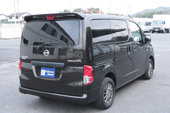 キャンピングカー バンコン NV200ﾊﾞﾈｯﾄ ﾘﾝｴｲ ﾊﾞｶﾝﾁｪｽMOMO　