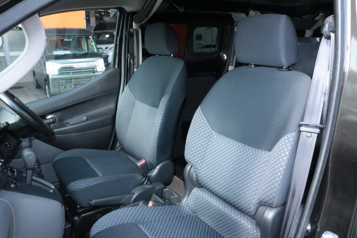 キャンピングカー バンコン NV200ﾊﾞﾈｯﾄ ﾘﾝｴｲ ﾊﾞｶﾝﾁｪｽMOMO　