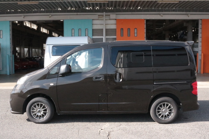 キャンピングカー バンコン NV200ﾊﾞﾈｯﾄ ﾘﾝｴｲ ﾊﾞｶﾝﾁｪｽMOMO　