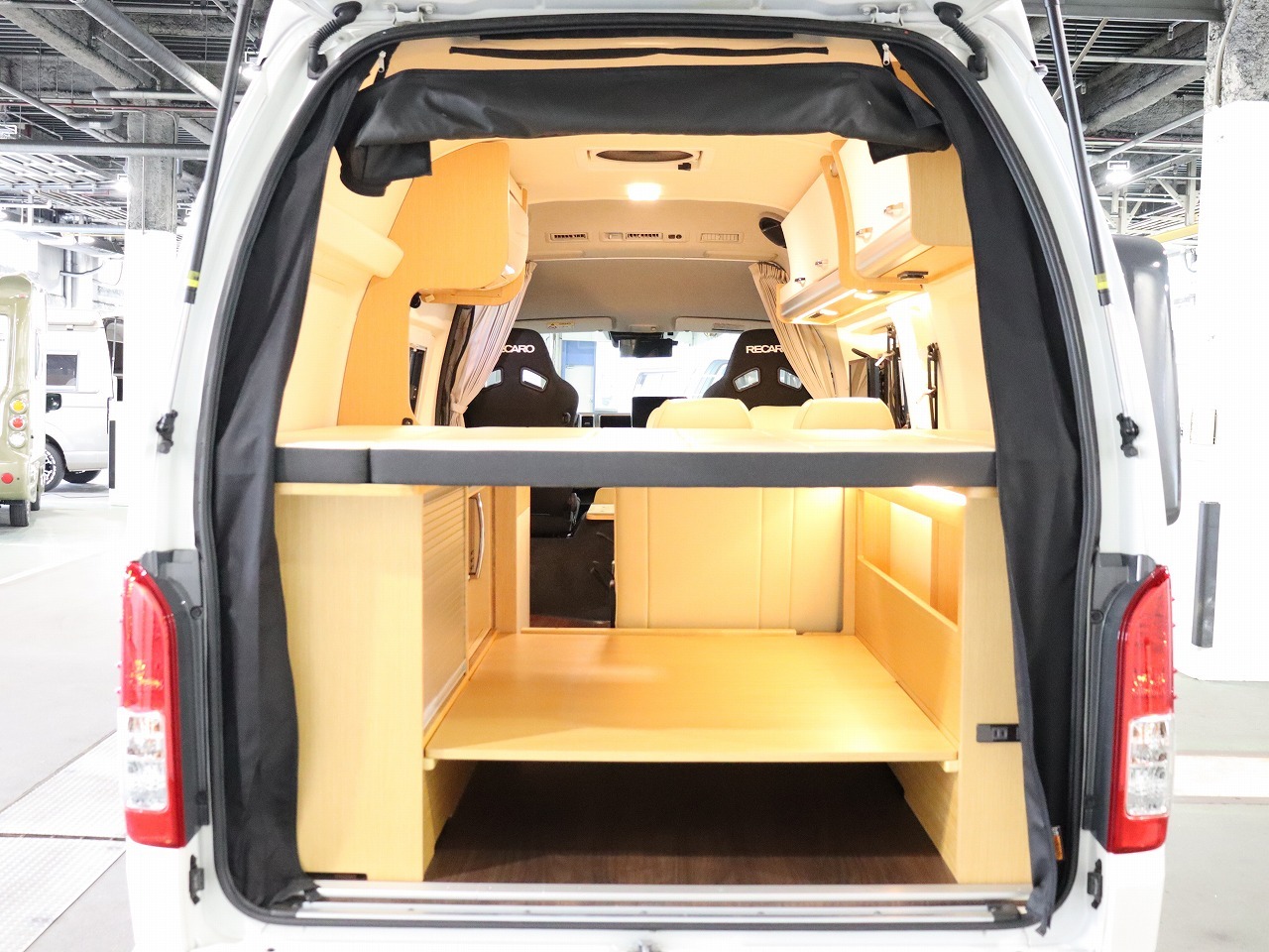 キャンピングカー バンコン ﾊｲｴｰｽ ﾄｲﾌｧｸﾄﾘｰ ﾊﾞｰﾃﾞﾝｸﾞﾗﾝﾃﾞ4WD