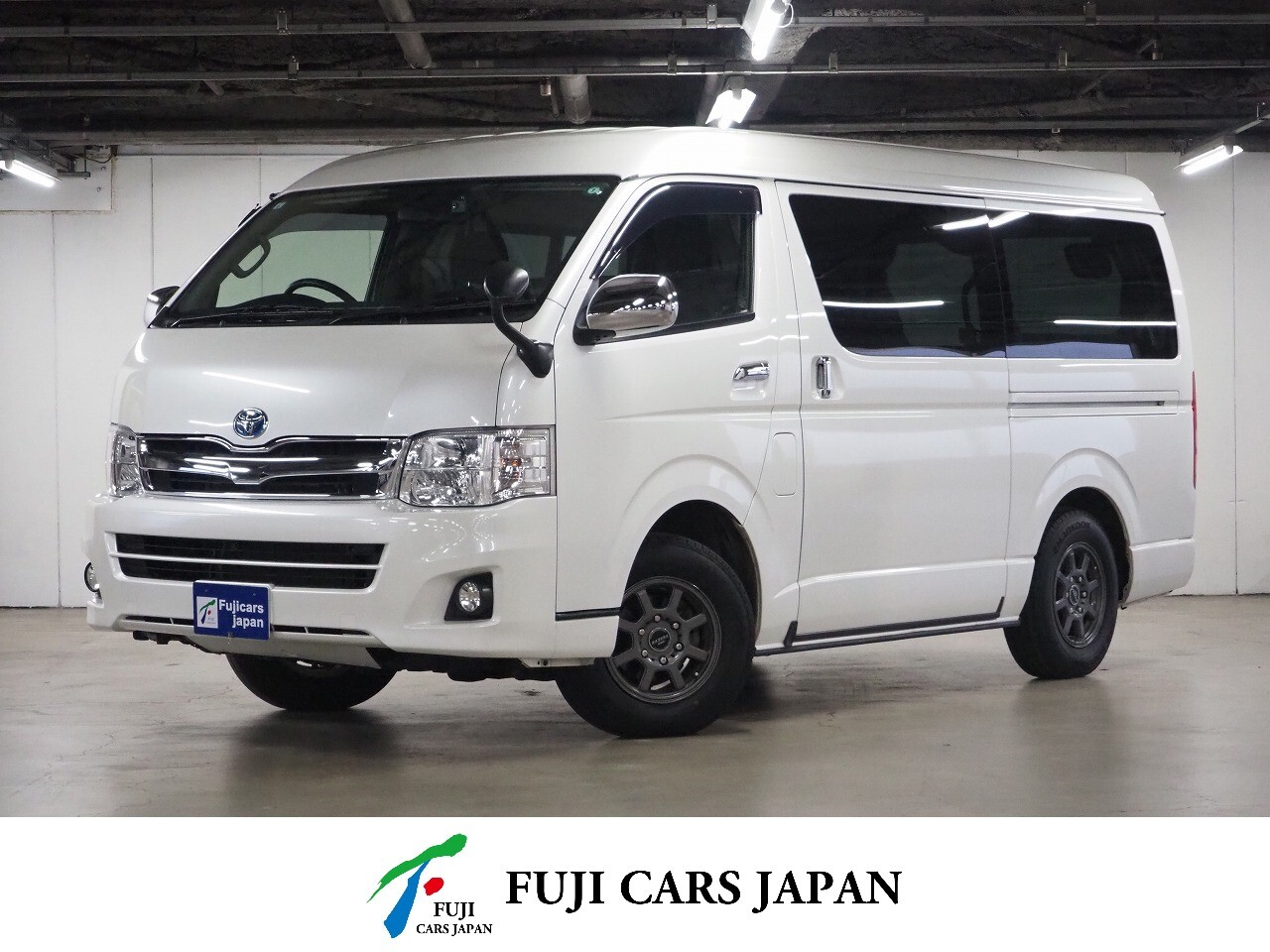キャンピングカー バンコン ハイエース ナッツRV トライアル タイプA 4WD　FF