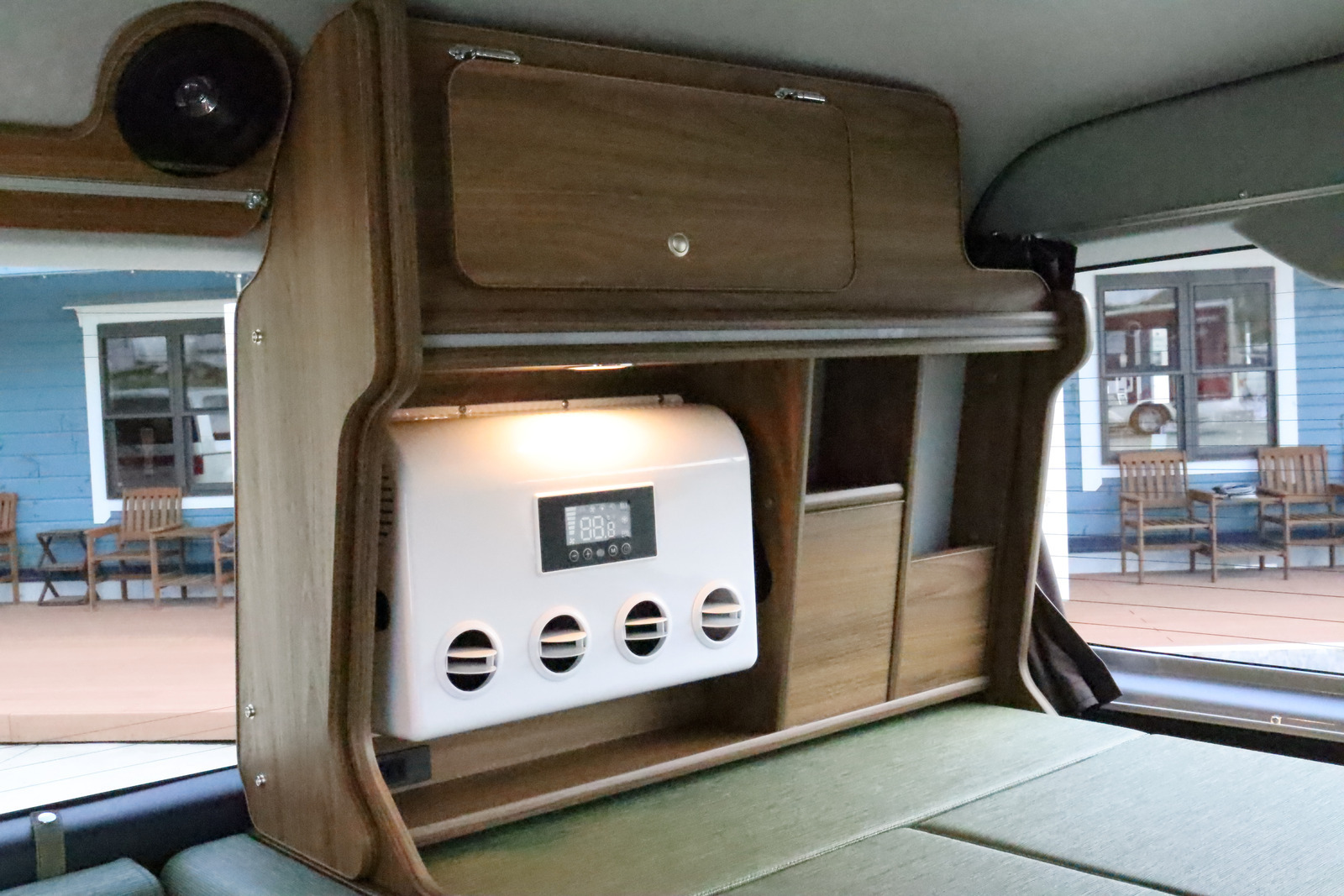 トヨタ バンコン ﾊｲｴｰｽ FOCS DS-F 展示車 新規ｵｰﾀﾞｰ受付中