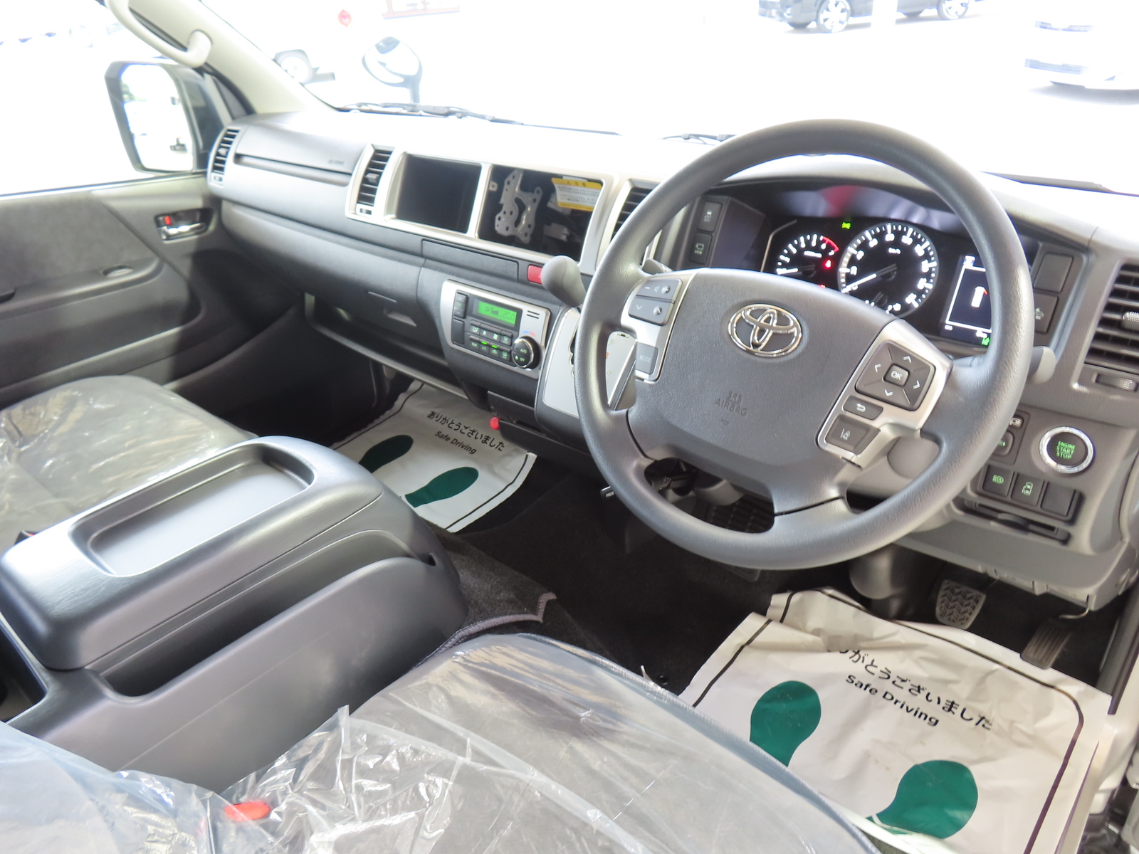 キャンピングカー バンコン ﾊｲｴｰｽ FOCS DS-F展示車 新規ｵｰﾀﾞｰ受付中