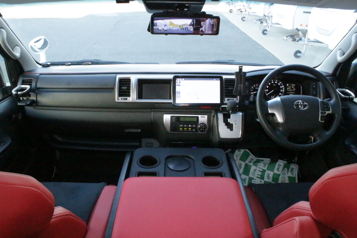 キャンピングカー バンコン　ハイエース  ﾄｲﾌｧｸﾄﾘｰ　ﾊﾞｰﾃﾞﾝｸﾞﾗﾝﾃﾞ　家庭用ｴｱｺﾝ　FF