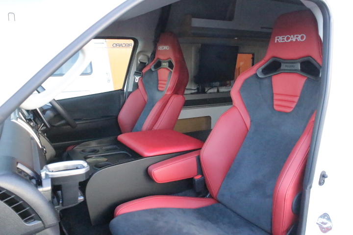 キャンピングカー バンコン　ハイエース  ﾄｲﾌｧｸﾄﾘｰ　ﾊﾞｰﾃﾞﾝｸﾞﾗﾝﾃﾞ　家庭用ｴｱｺﾝ　FF