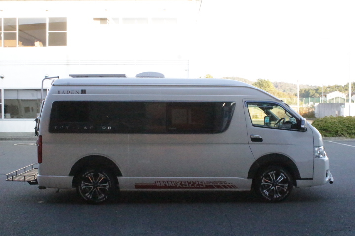 キャンピングカー バンコン　ハイエース  ﾄｲﾌｧｸﾄﾘｰ　ﾊﾞｰﾃﾞﾝｸﾞﾗﾝﾃﾞ　家庭用ｴｱｺﾝ　FF