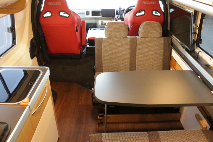 キャンピングカー バンコン　ハイエース  ﾄｲﾌｧｸﾄﾘｰ　ﾊﾞｰﾃﾞﾝｸﾞﾗﾝﾃﾞ　家庭用ｴｱｺﾝ　FF