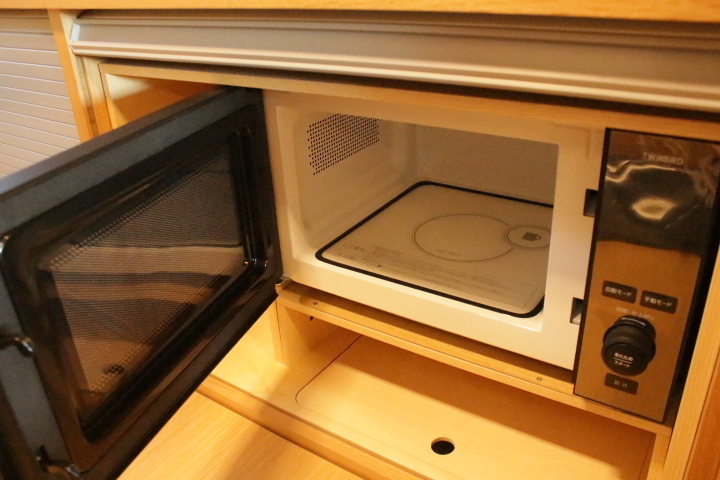 キャンピングカー バンコン　ハイエース  ﾄｲﾌｧｸﾄﾘｰ　ﾊﾞｰﾃﾞﾝｸﾞﾗﾝﾃﾞ　家庭用ｴｱｺﾝ　FF