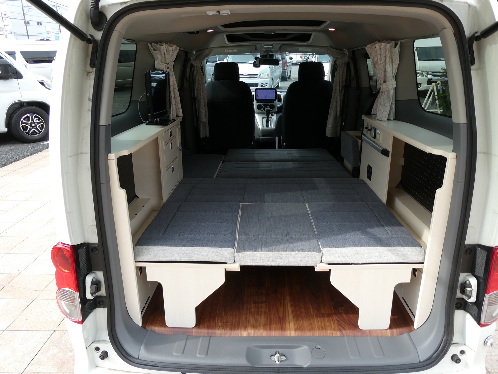 キャンピングカー バンコン NV200ﾊﾞﾈｯﾄ 東和 ﾂｪﾙﾄNV