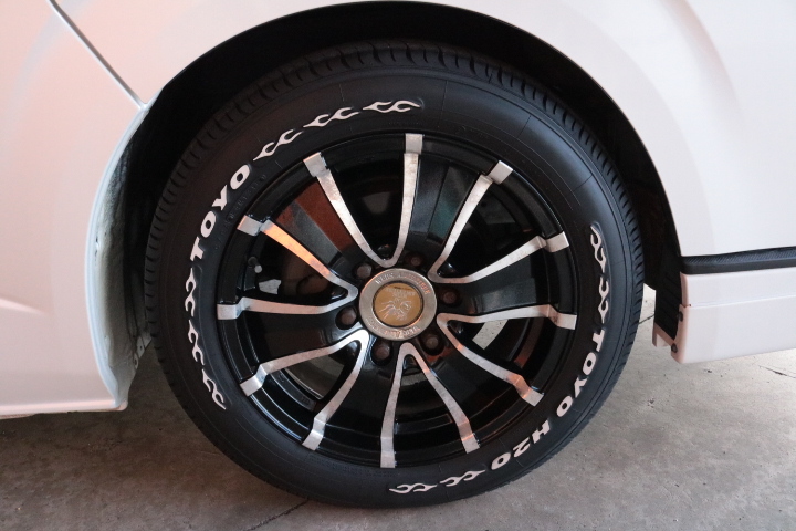 キャンピングカー バンコン ﾊｲｴｰｽ ﾃﾞﾙﾀﾘﾝｸ ﾀﾞｰｳｨﾝQ3　FF　冷蔵庫