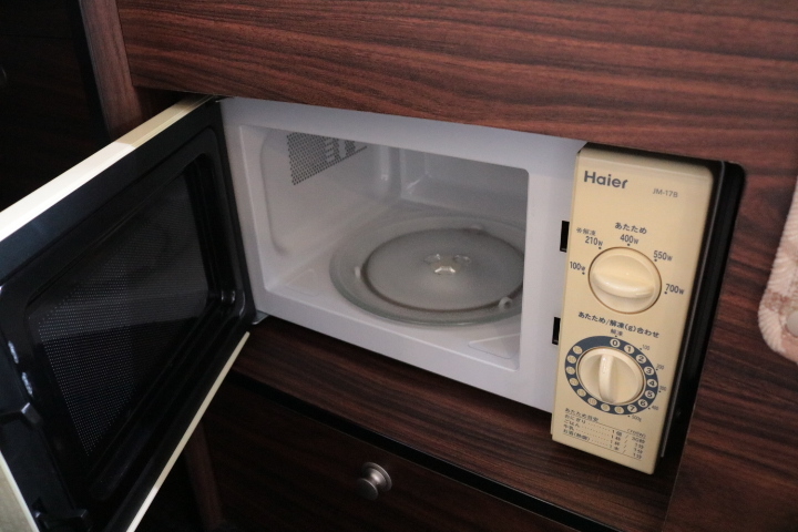 キャンピングカー バンコン ﾊｲｴｰｽ ﾃﾞﾙﾀﾘﾝｸ ﾀﾞｰｳｨﾝQ3　FF　冷蔵庫