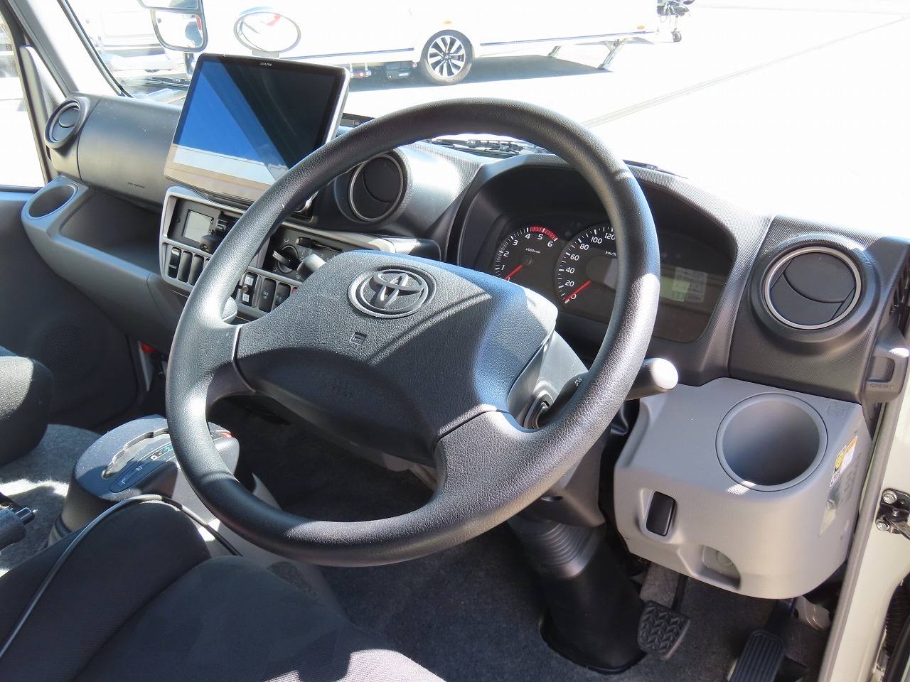 キャンピングカー キャブコン ｶﾑﾛｰﾄﾞﾅｯﾂRVｸﾚｱｴﾎﾞﾘｭｰｼｮﾝ5.3W4WD