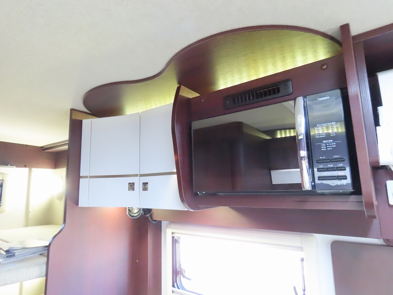 キャンピングカー キャブコン ｶﾑﾛｰﾄﾞﾅｯﾂRVｸﾚｱｴﾎﾞﾘｭｰｼｮﾝ5.3W4WD