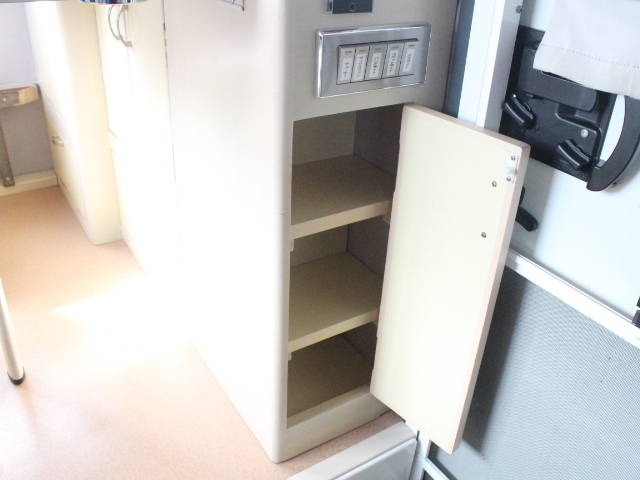 キャンピングカー 軽キャンパー AZ-MAX ﾗｸｰﾝ ﾜﾝｵｰﾅｰ 4WD ｵｰﾆﾝｸﾞ