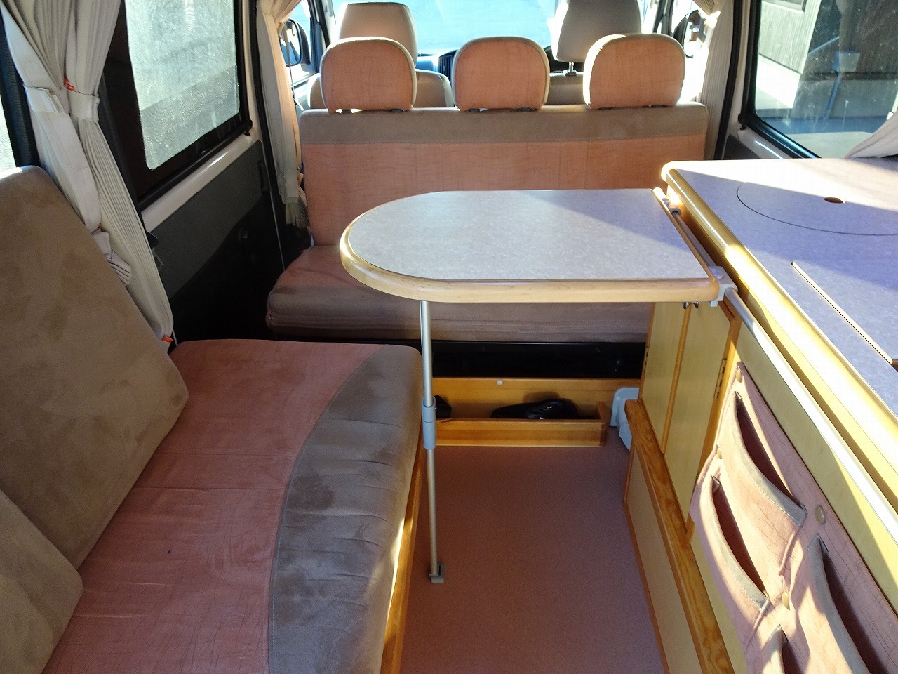 キャンピングカー バンコン ﾗｲﾄｴｰｽ ﾀｺｽ ﾊﾅ ｵｰﾆﾝｸﾞ 4WD