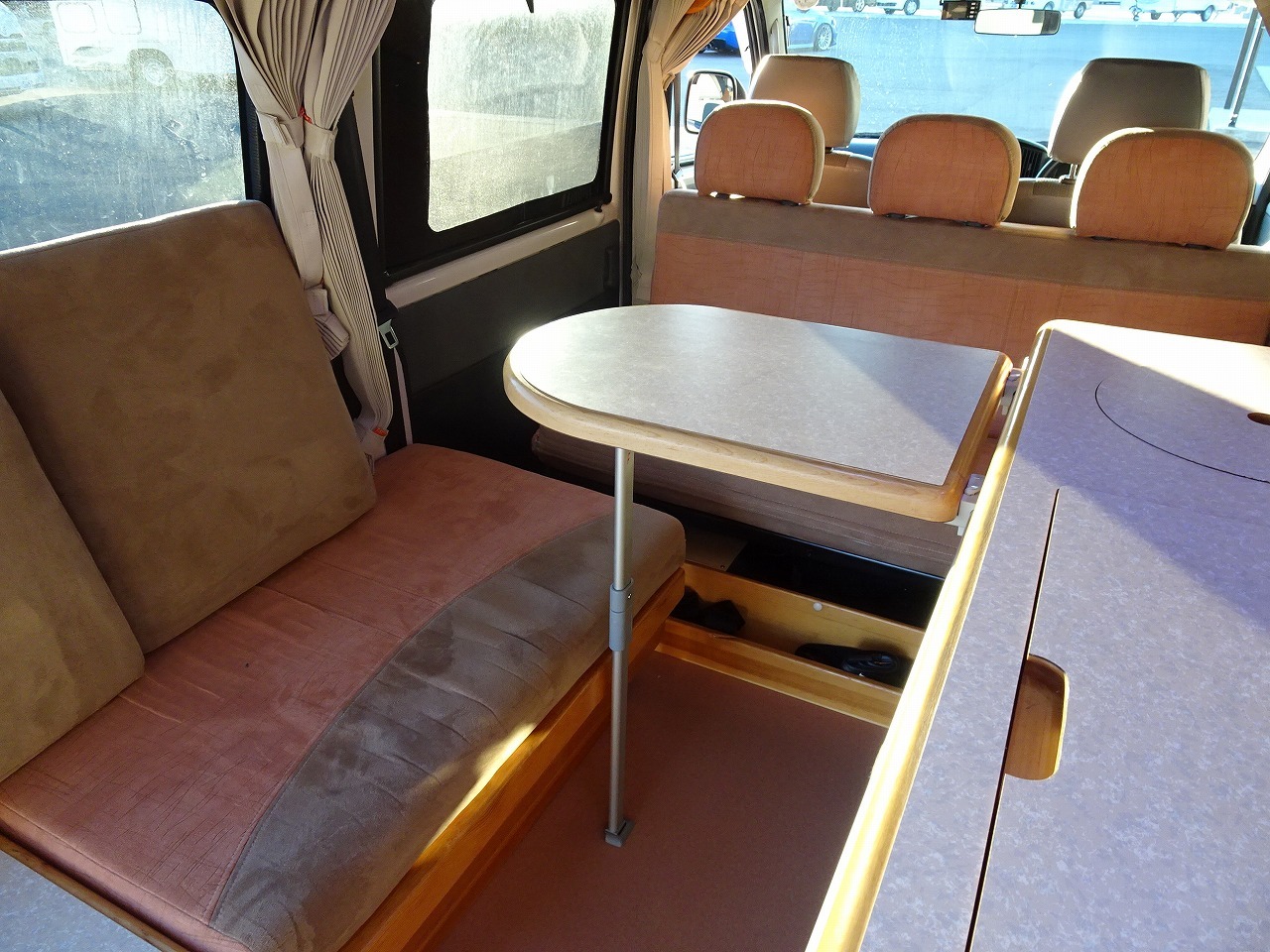 キャンピングカー バンコン ﾗｲﾄｴｰｽ ﾀｺｽ ﾊﾅ ｵｰﾆﾝｸﾞ 4WD