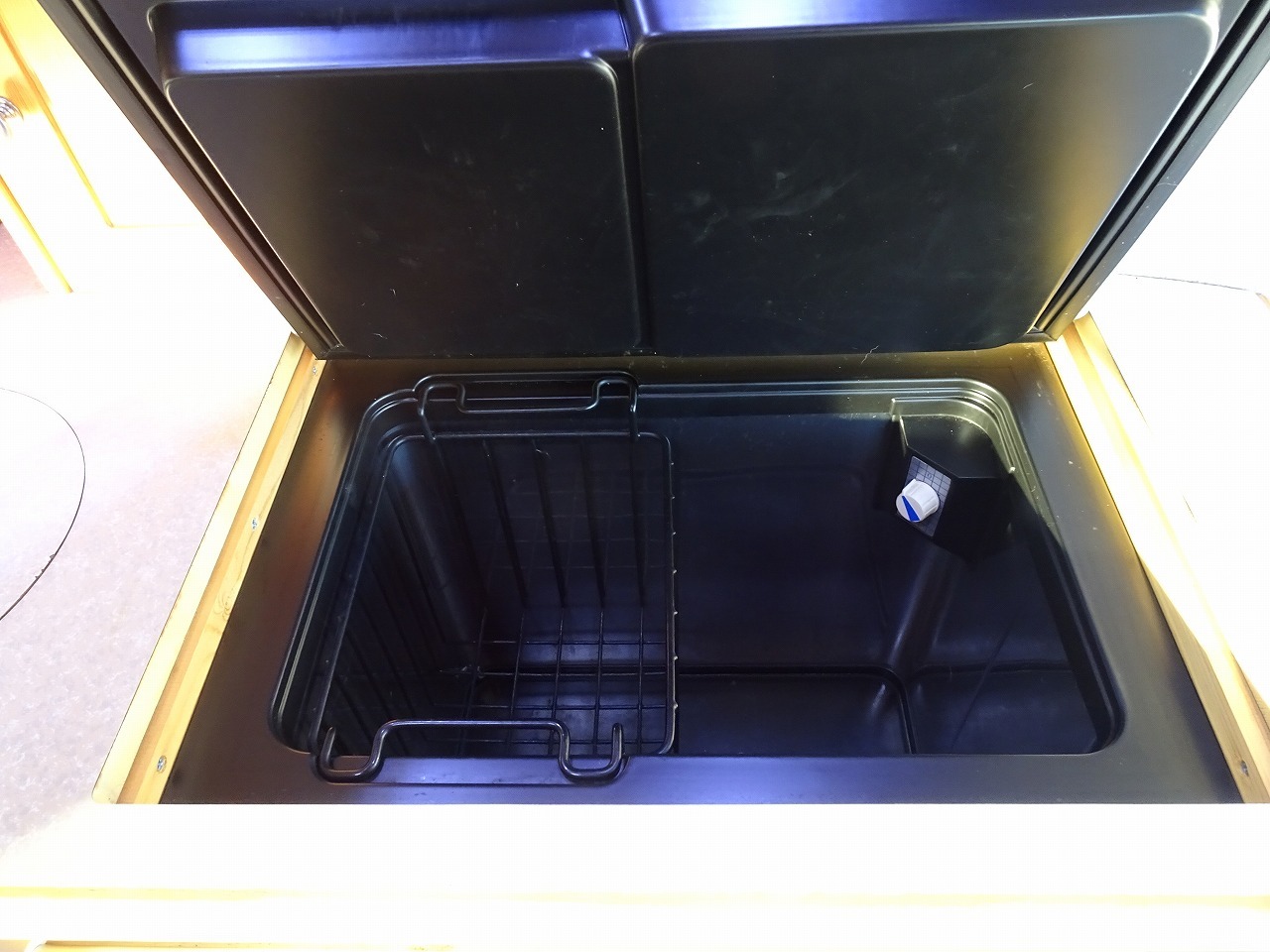 キャンピングカー バンコン ﾗｲﾄｴｰｽ ﾀｺｽ ﾊﾅ ｵｰﾆﾝｸﾞ 4WD