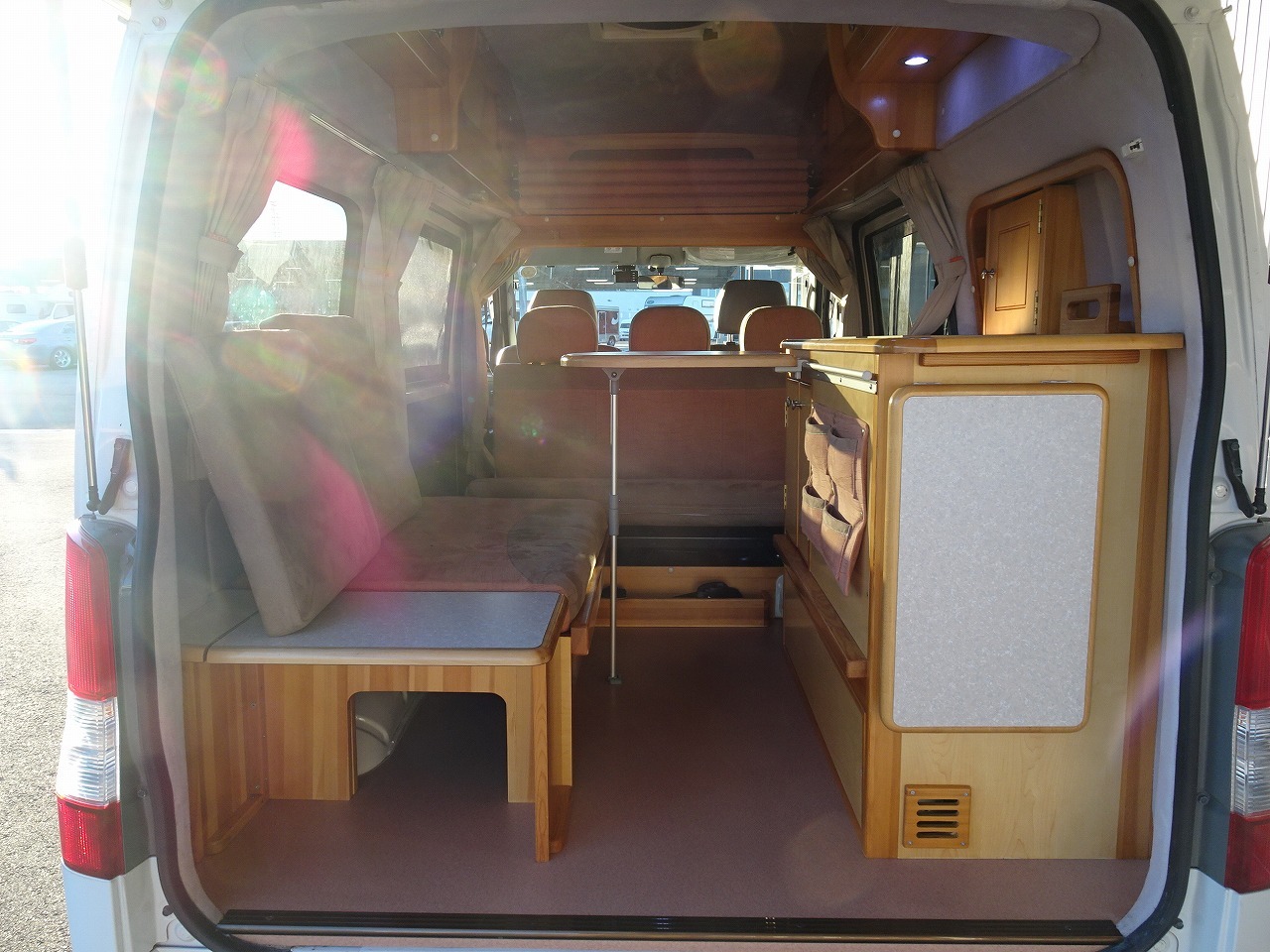 キャンピングカー バンコン ﾗｲﾄｴｰｽ ﾀｺｽ ﾊﾅ ｵｰﾆﾝｸﾞ 4WD